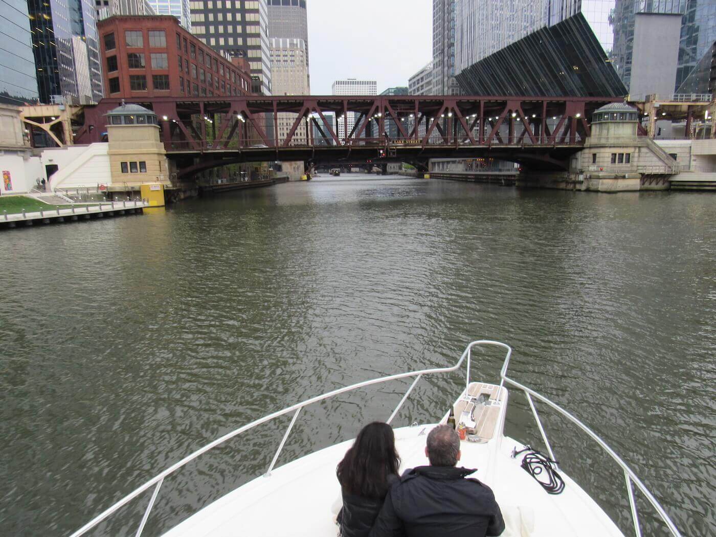 scattering-of-ashes-chicago-boat-tours-knock-out-charters